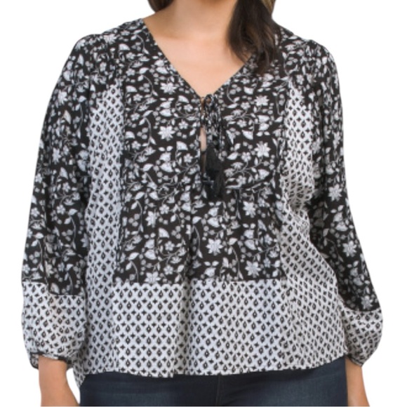 Stella & Ginger Floral Peasant Blouse - Picture 6 of 11